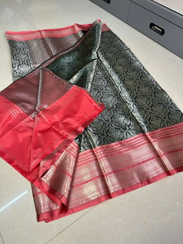 Banarasi_semi_katan_soft_silk_saree__Contrast_border_&_pallu_good_quality_saree