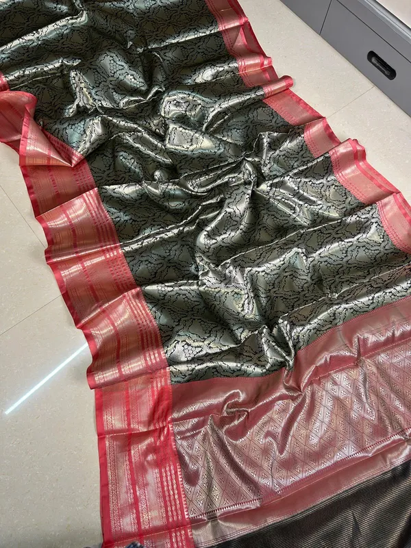 Banarasi_semi_katan_soft_silk_saree__Contrast_border_&_pallu_good_quality_saree