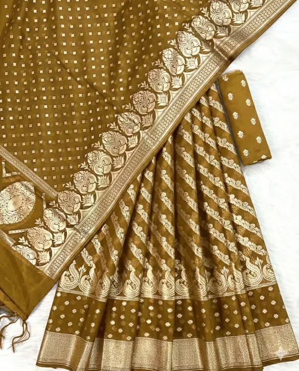 Exclusive_Pure_Silk_Unstitched_Lahenga_Choli_with_Dupatta_Zari_Zari_Buti_Weaved..