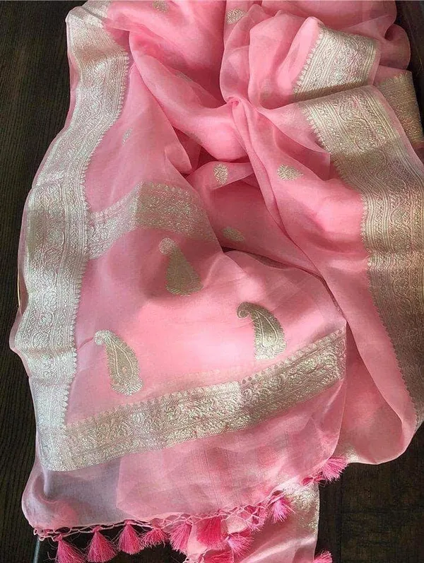 Pure_khaddi_Chiffon_Handloom_Fully_Kadhua__Silver_Zari_Buti_Banarasi_Saree..