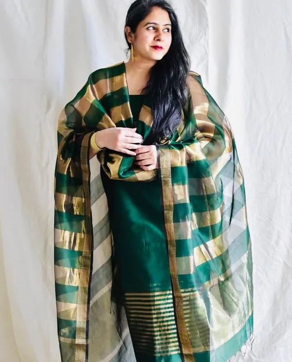 Exclusive_Banarasi_Unstitched_Salwar_kameez_with_Dupatta