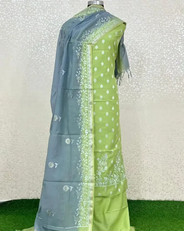 Exclusive_Banarasi_Unstitched_Salwar_kameez_with_Dupatta_BANARASI___SUIT__MERCERISED___silk_suit_TOP-__MERCERISED_SILK_dyble_resham_weaving_with_daman_embroidery_Work_DUPATTA-__mercerised_silk_with_embroidery_work_contrast_dying_BOTTOM-___cotton_silk__dyble_plain_2.50_meter_each