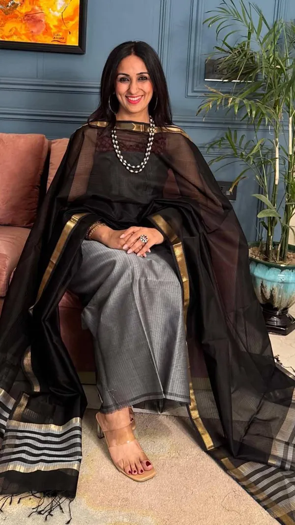 Exclusive_Banarasi_Unstitched_Salwar_kameez_with_Dupatta_BANARASI___SUIT*cotton_____suit_TOP-_cotton__with_s_zari_patta_DUPATTA-__cotton__with_stipe_resham_weaving__cotton_with_embroidery_work_boudar_BOTTOM-___cotton__plain_2.50_meter_each