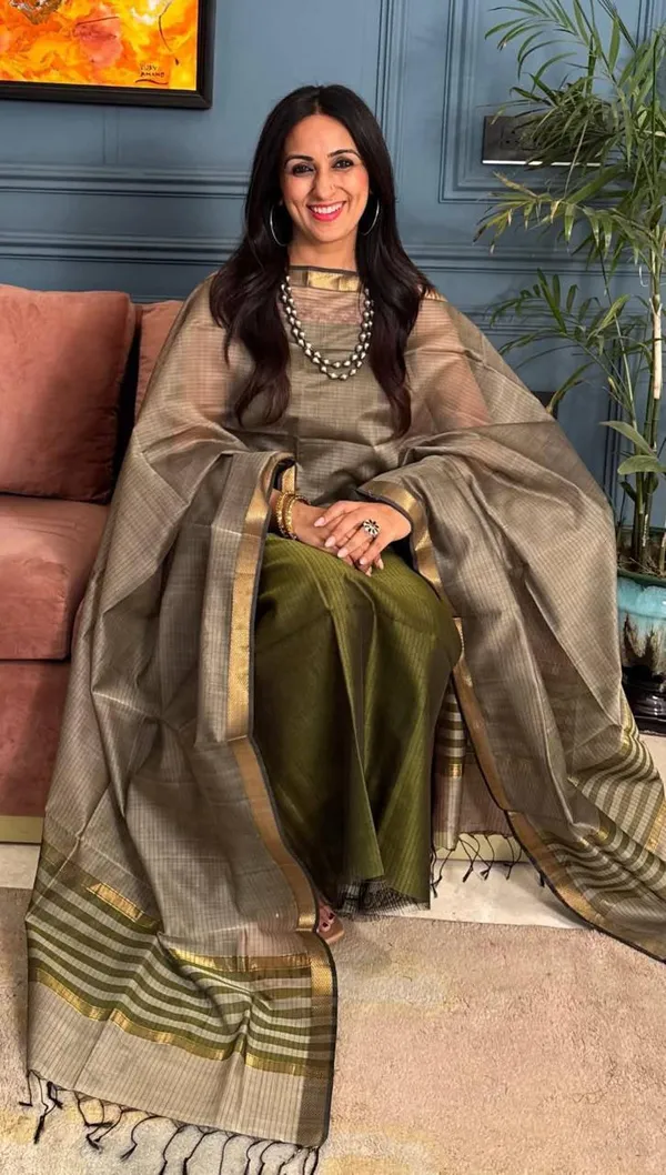 Exclusive_Banarasi_Unstitched_Salwar_kameez_with_Dupatta_BANARASI___SUIT*cotton_____suit_TOP-_cotton__with_s_zari_patta_DUPATTA-__cotton__with_stipe_resham_weaving__cotton_with_embroidery_work_boudar_BOTTOM-___cotton__plain_2.50_meter_each