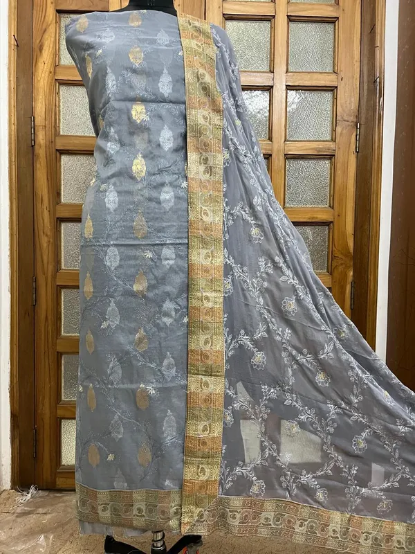 Chanderi_silk_suit_dupatta_with_Resham_&_zari_embroderiy_work_&_plain_Bottom..