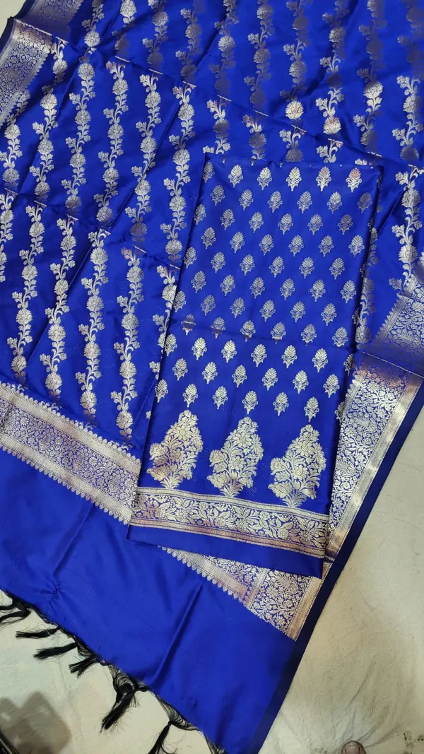 Exclusive_Banarasi_Unstitched_Salwar_kameez_with_Dupatta_BANARASI___SUIT_TOP-___silk_katan_zari_weaving_booti_daman_design_DUPATTA-__katan_silk_zari_weaving__design_Bottom.__Plain_silk_katan_2.50_meter_each