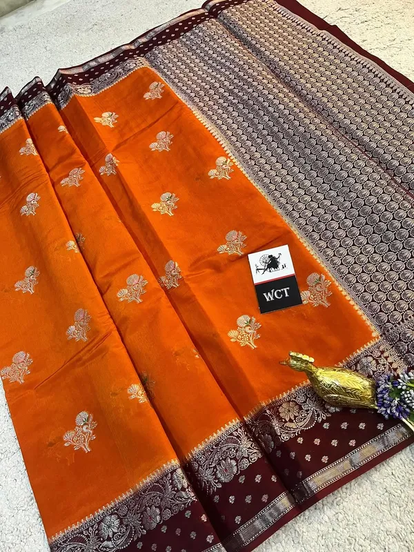 Exclusive_Premium_Banarasi_raw_mango_silk_Saree_with_gold_zari_buta_weaving_&_contrast_Border_Pallu