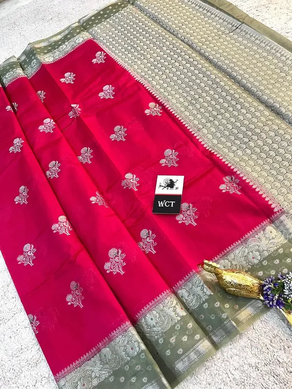 Exclusive_Premium_Banarasi_raw_mango_silk_Saree_with_gold_zari_buta_weaving_&_contrast_Border_Pallu