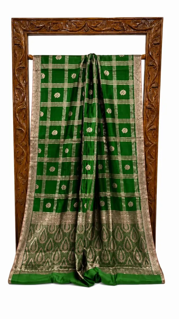 Exclusive_Premium_Banarasi_raw_mango_silk_Saree_with_gold_zari_buta_weaving