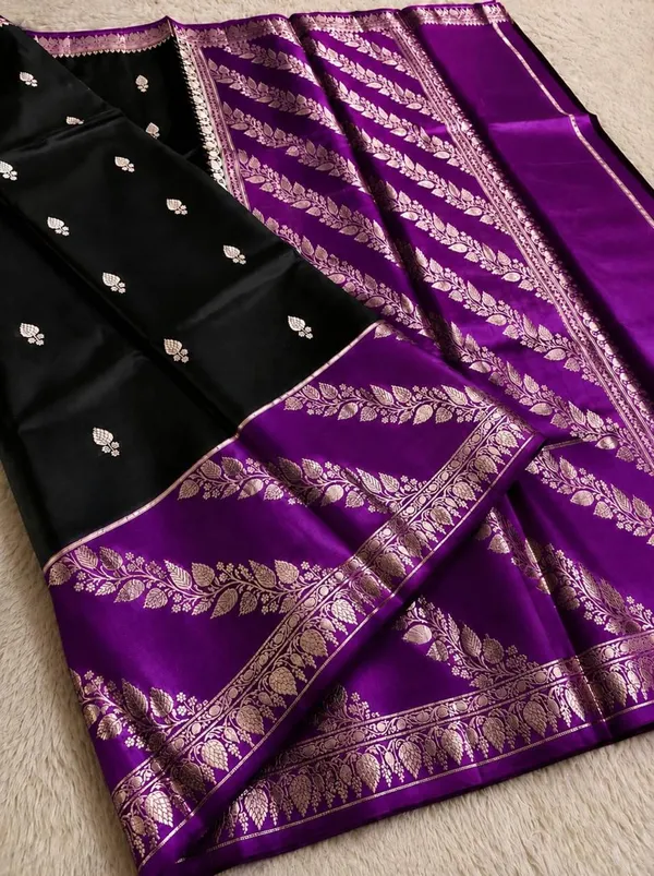 Exclusive_Premium_Banarasi_raw_mango_silk_Saree_with_gold_zari_buta_weaving..contrast_aanchal_border