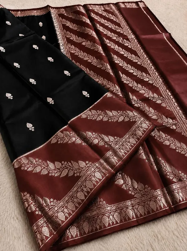 Exclusive_Premium_Banarasi_raw_mango_silk_Saree_with_gold_zari_buta_weaving..contrast_aanchal_border