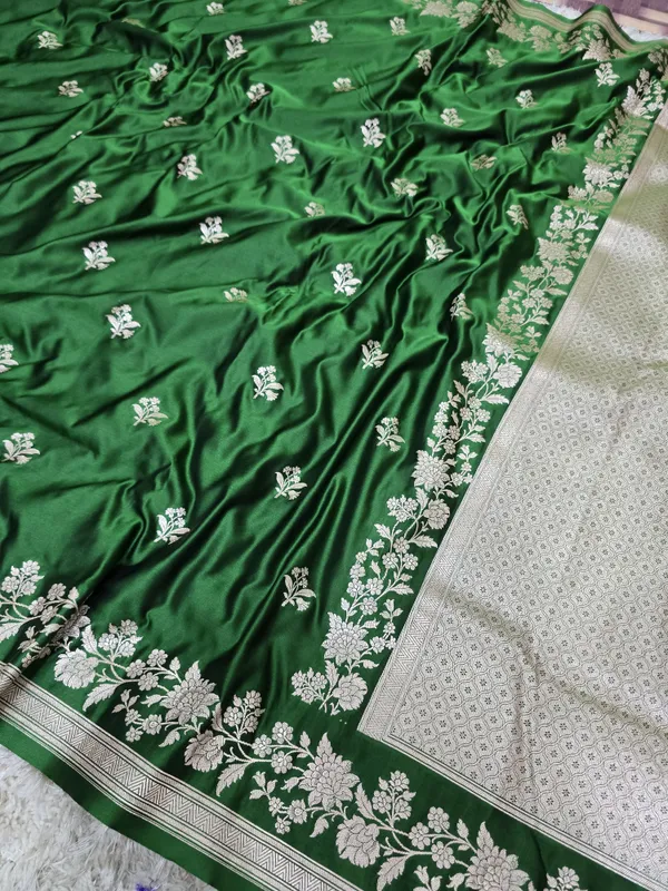 Banarsi_handloom_Mashru_katan_silk_Khaddi_Banarsi_Saree_soft_fabric_Like_pure_Katan_💯_Good_quality__𝙇𝙀𝙉𝙂𝙏𝙃_:_Saree_5.50m,_Blouse_95cm._