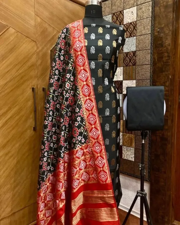 Exclusive_Banarasi_Unstitched_Salwar_kameez_with_Dupatta*___*BANARASI_SUIT*__*TOP-_Kataan_Silk_with_zari_Buta___*DUPATTA-_Kataan_Silk_with_Zari_Jaal_*BOTTOM-*_Silk_plain__*2.50_meter_each*
