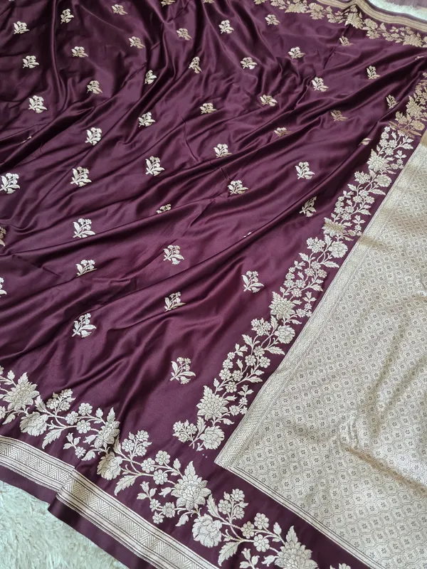 Banarsi_handloom_Mashru_katan_silk_Khaddi_Banarsi_Saree_soft_fabric_Like_pure_Katan_💯_Good_quality__𝙇𝙀𝙉𝙂𝙏𝙃_:_Saree_5.50m,_Blouse_95cm.