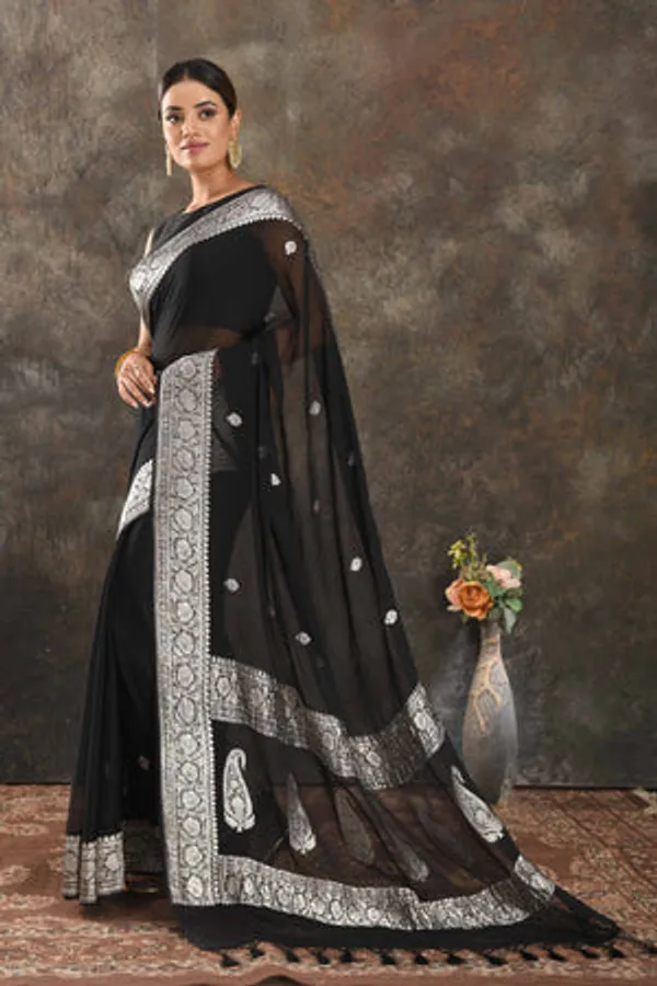 Pure_khaddi_Chiffon_Handloom_Fully_Kadhua__Silver_Zari_Buti_Banarasi_Saree..