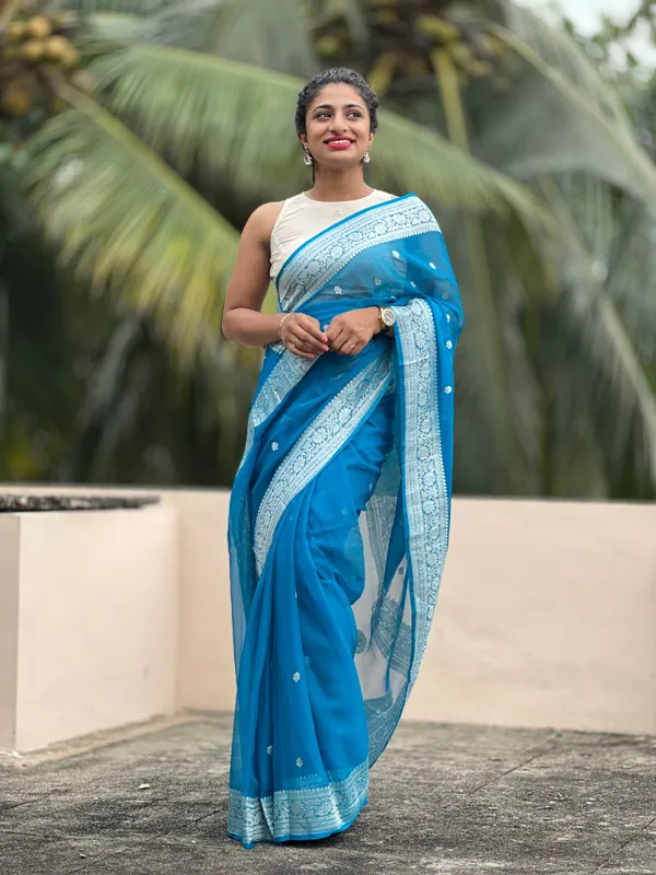 Pure_khaddi_Chiffon_Handloom_Fully_Kadhua__Silver_Zari_Buti_Banarasi_Saree..