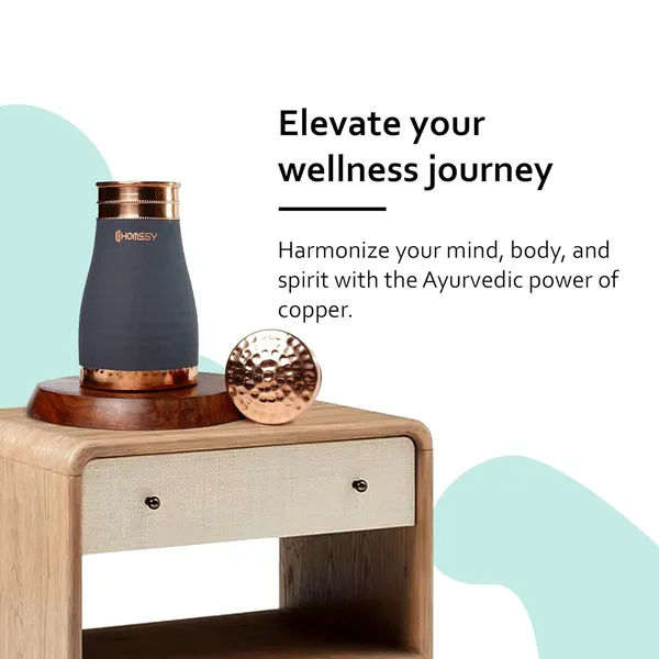 Grey_&_Copper_Hammered_Pure_Copper_Curved_Jar_Bedside_With_Inbuilt_Glass_Vessel_Premium_Silicon_Coating_Water_Bottle