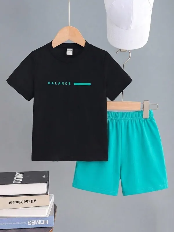 Boys_Stylish_Printed_T-Shirt_with_Contrast_Shorts_Co-ord_Set