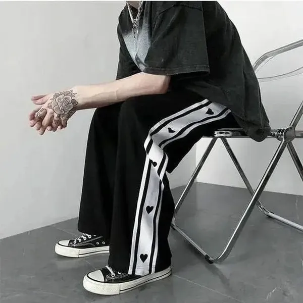 Black_Heart_Stripe_Streetwear_Joggers