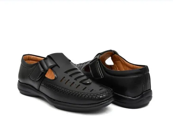 Black_Leather_Sandals_For_Men
