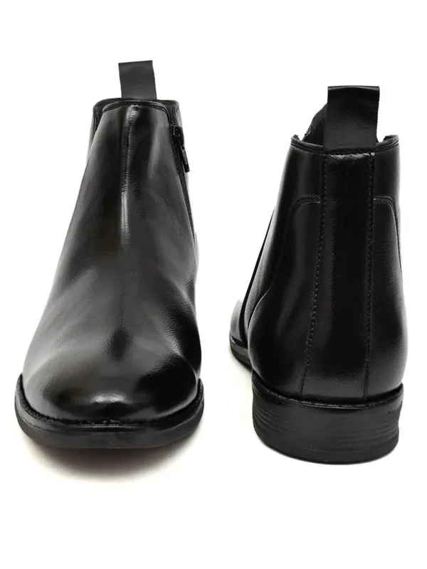 Black_Faux_Leather_Chelsea_Boots_For_Men