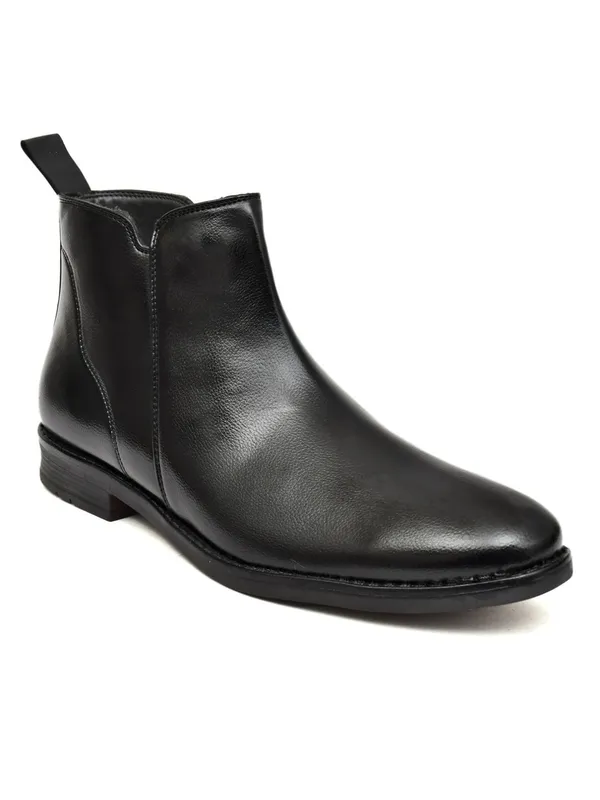 Black_Faux_Leather_Chelsea_Boots_For_Men