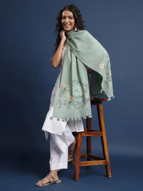 Green_Pure_Cotton_Stoles_For_Women