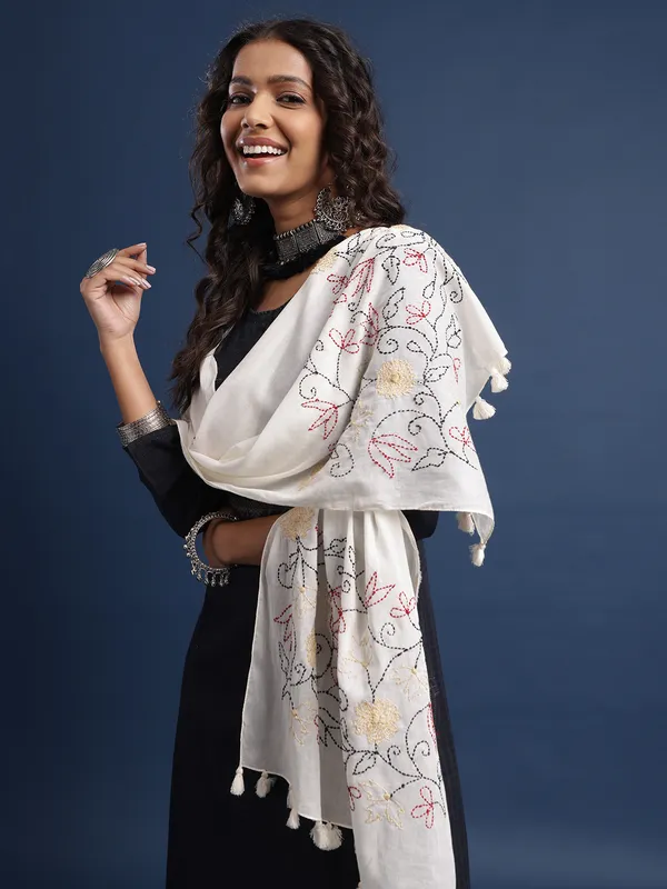 Off_White_Pure_Cotton_Stoles_For_Women