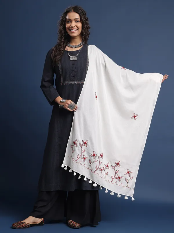 Off_White_Pure_Cotton_Stoles_For_Women