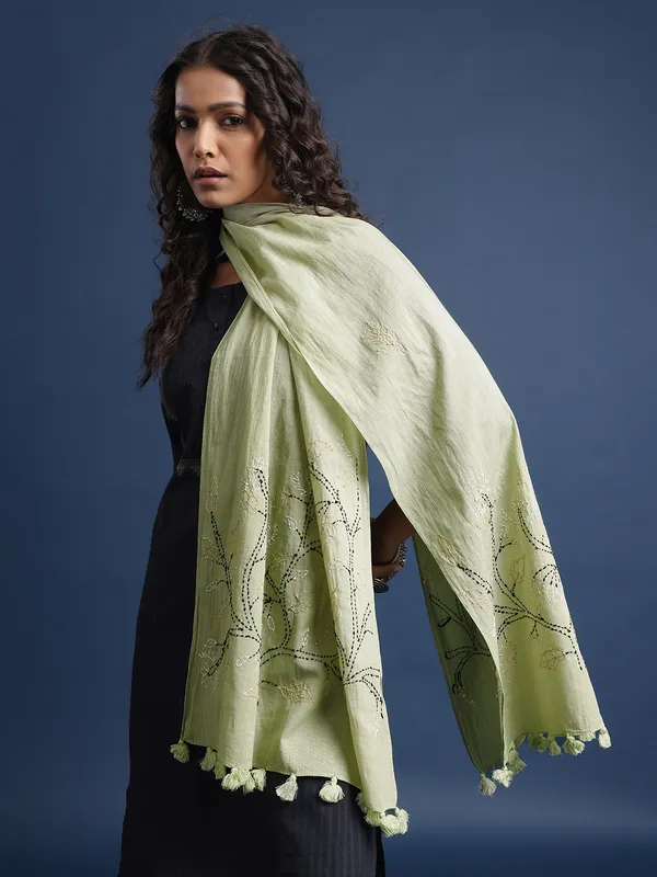 Green_Pure_Cotton_Stoles_For_Women
