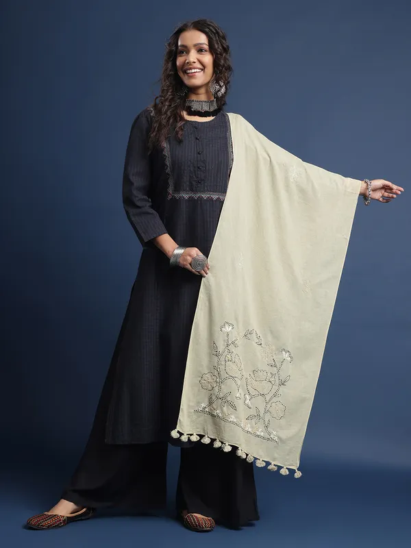 Green_Pure_Cotton_Stoles_For_Women