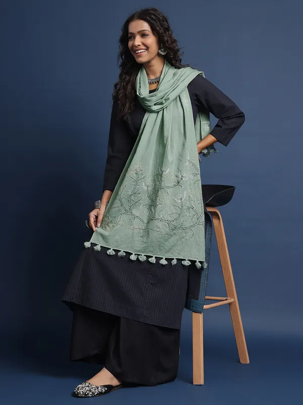 Green_Pure_Cotton_Stoles_For_Women