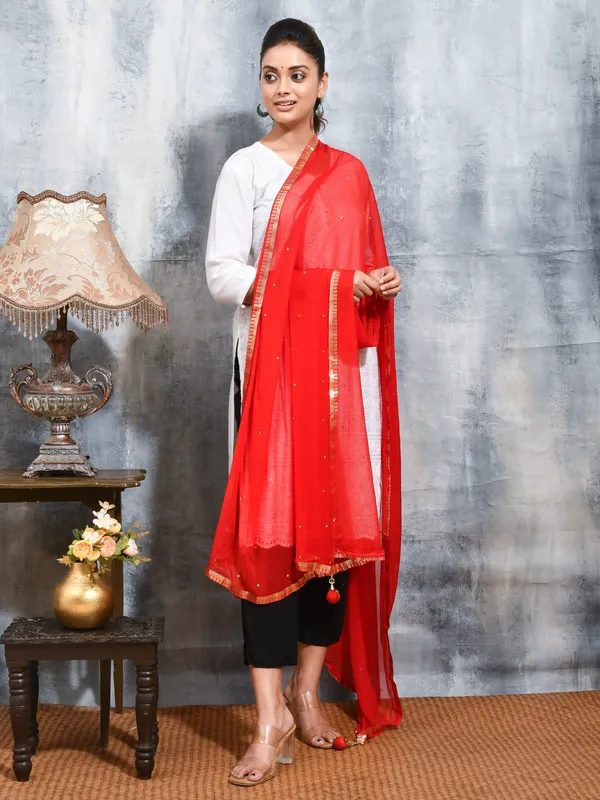 Red_colour_Chiffon_Dupatta_for_Women