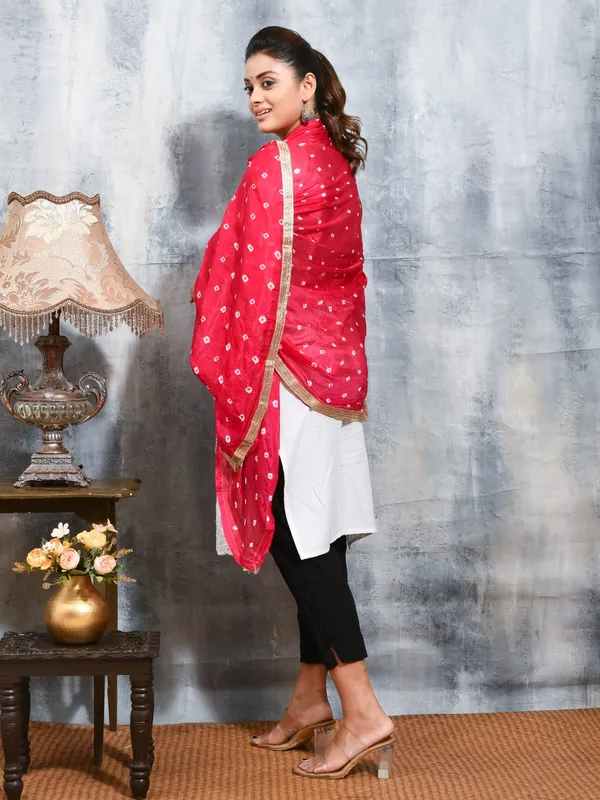Pink_colour_Satin_Dupatta_for_Women