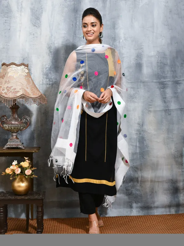 White_colour_Organza_Dupatta_for_Women