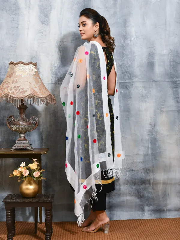 White_colour_Organza_Dupatta_for_Women
