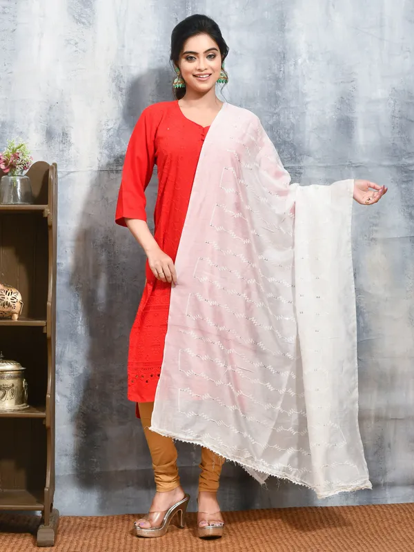 White_colour_Silk_Blend_Dupatta_for_Women