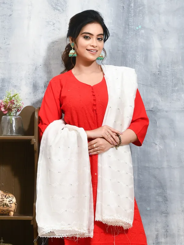 White_colour_Silk_Blend_Dupatta_for_Women