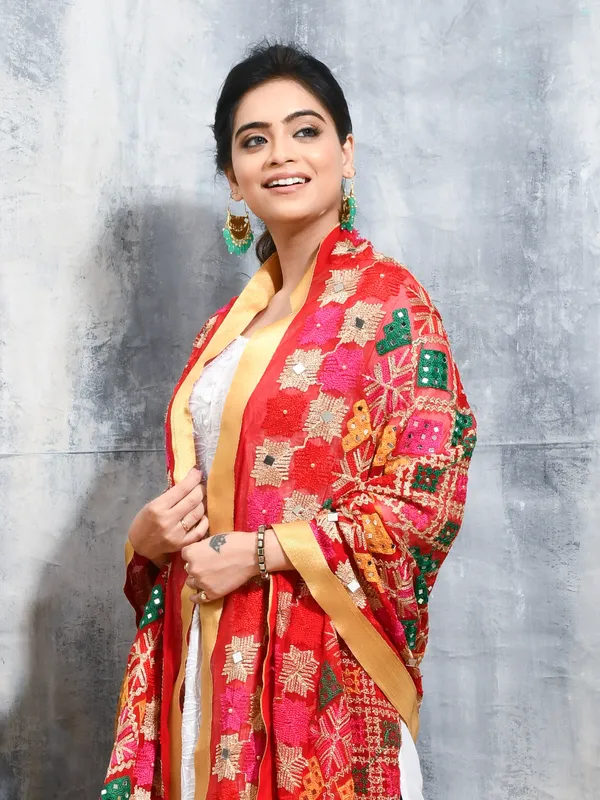 Red_colour_Chiffon_Dupatta_for_Women