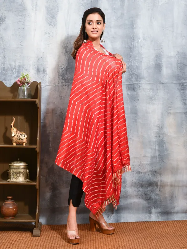 Red_colour_Silk_Blend_Dupatta_for_Women
