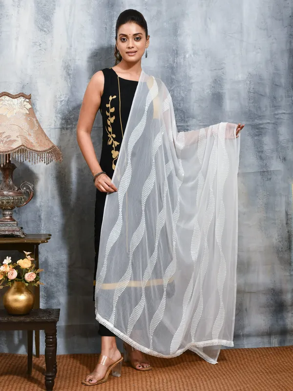 White_colour_Chiffon_Dupatta_for_Women
