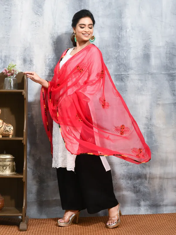Pink_colour_Chiffon_Dupatta_for_Women