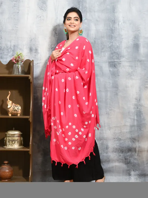 Pink_colour_Cotton_Dupatta_for_Women