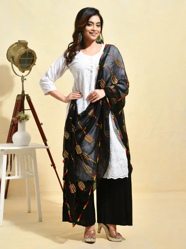 Black_colour_Chiffon_Dupatta_for_Women