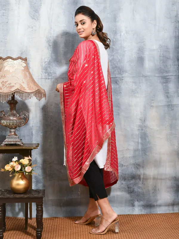 Pink_colour_Chiffon_Dupatta_for_Women