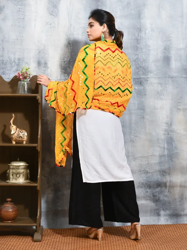 Yellow_colour_Chiffon_Dupatta_for_Women