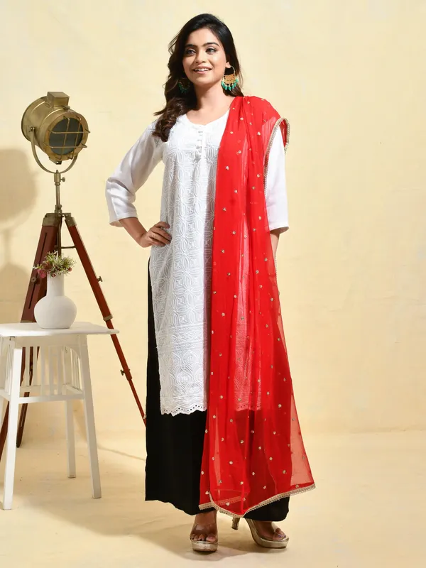 Red_colour_Chiffon_Dupatta_for_Women