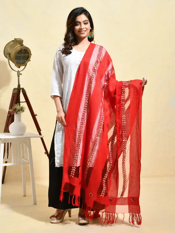 Red_colour_Organza_Dupatta_for_Women