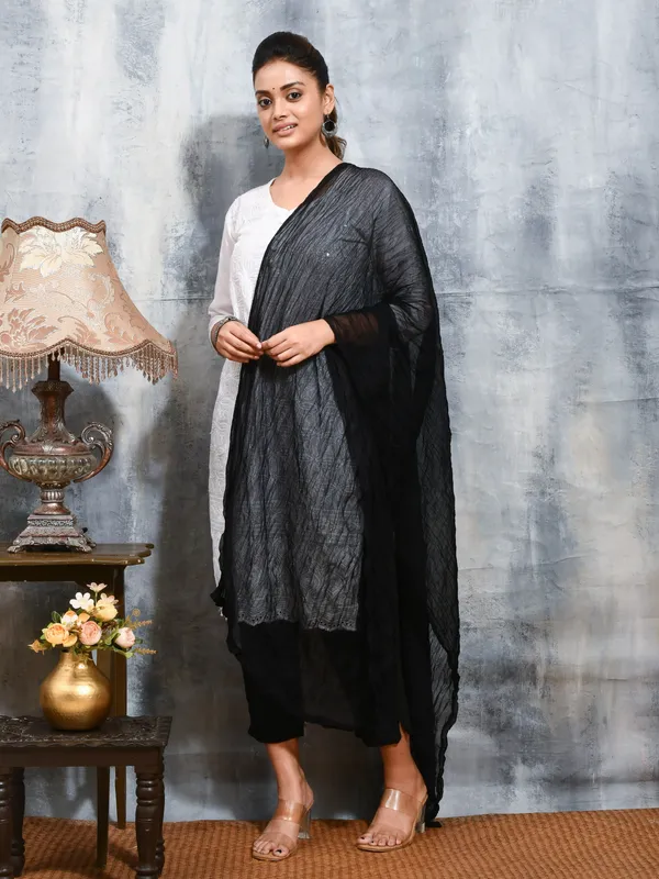 Black_colour_Chiffon_Dupatta_for_Women