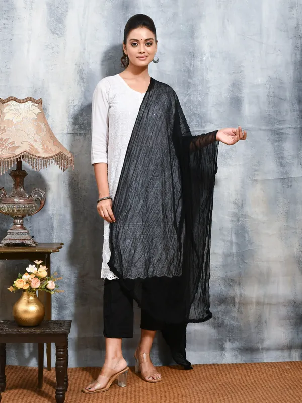 Black_colour_Chiffon_Dupatta_for_Women